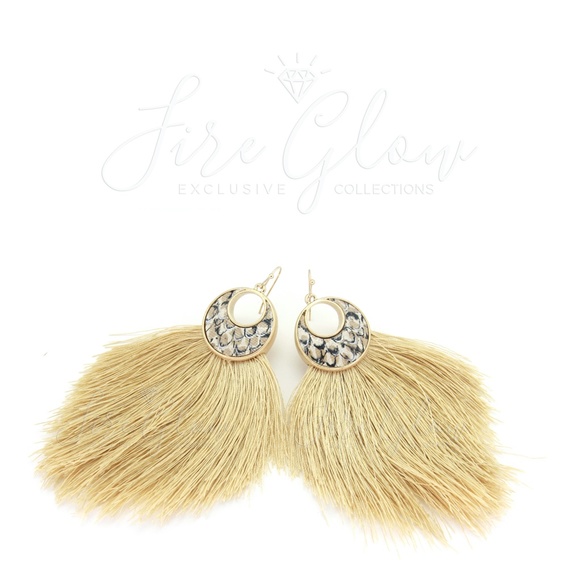 Tan Tassels With Snake Print Framed in Gold Tone - Picture 4 of 7